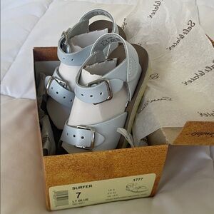 Kids Sandals - Light Blue Sun-San saltwater size 7 NWT